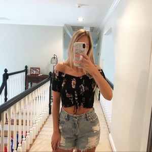 Bland and floral crop top